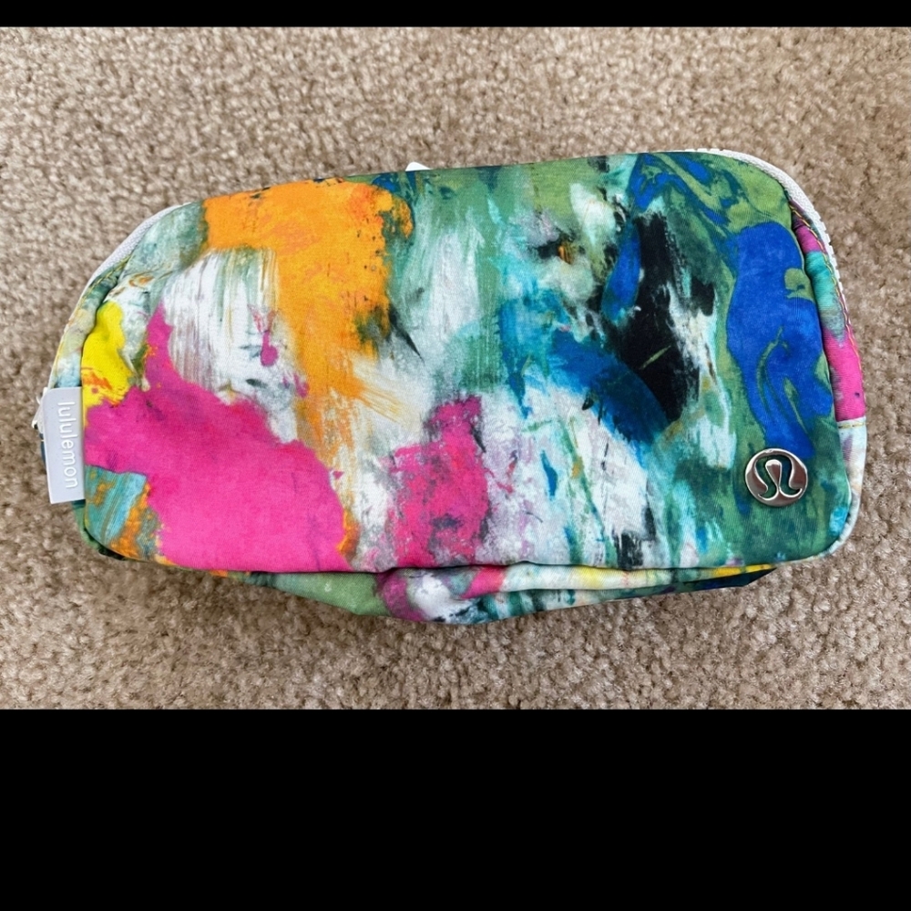 Lululemon belt bag. Rare